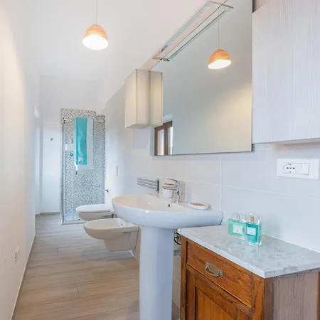 Maria Teresa Apartman *
