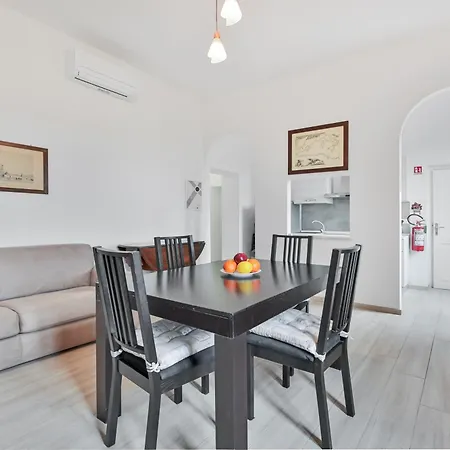 Maria Teresa Apartment